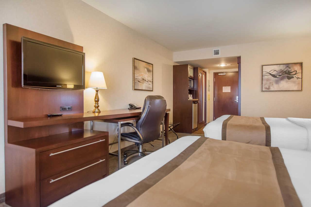 Quality Inn & Suites Val-d'Or Buitenkant foto