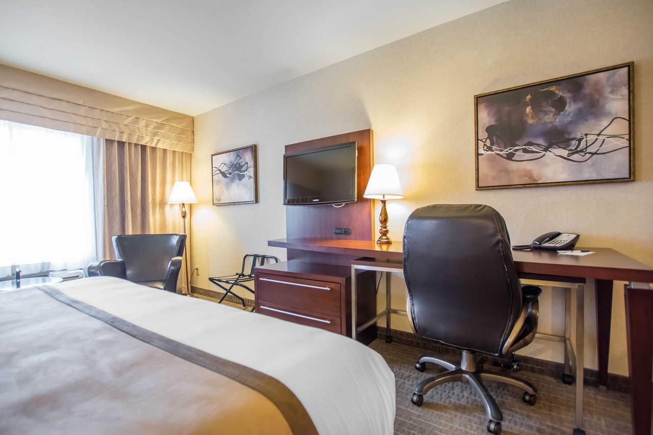 Quality Inn & Suites Val-d'Or Buitenkant foto